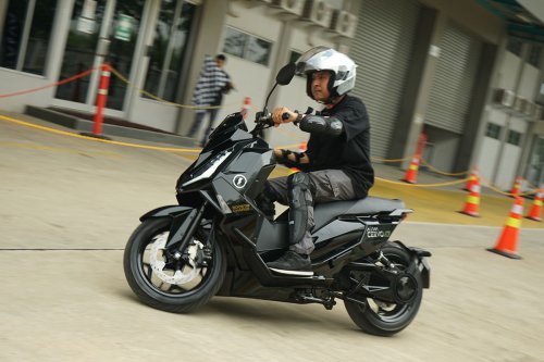 Harga Bahan Baku dan Baterai Naik, Alva Masih Tahan Harga Motor Listrik