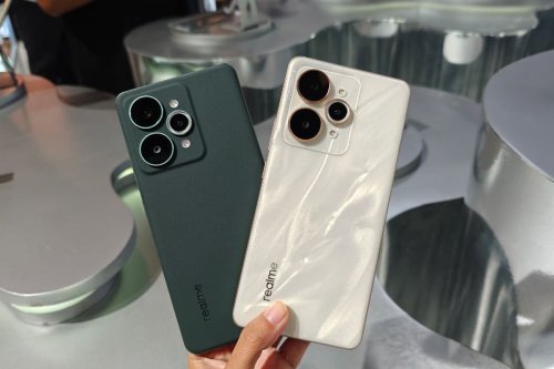 Elegan depan dan belakang, Baterai jumbo bobot enteng, Spesifikasi Realme 15 Pro, Harga Realme 15 Pro di Indonesia, Hands-on Realme 15 Pro, HP Baterai 7.000 mAh yang Tipis dan Enteng