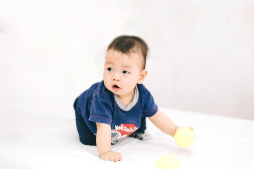 Benarkah Kekurangan Vitamin D Bisa Menyebabkan Kaki Anak X dan O?