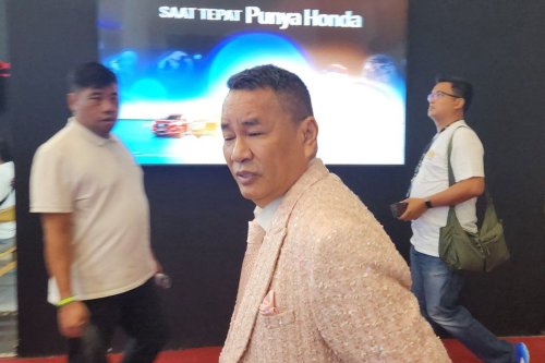 Hotman Paris Nyari Mobil Lebih Mahal dari Lamborghini di GIIAS 2025