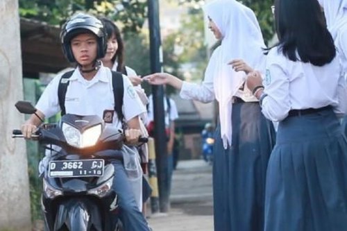 Aturan Dedi Mulyadi: Siswa di Jabar Tak Boleh Lagi Bawa Motor ke Sekolah Mulai Berlaku