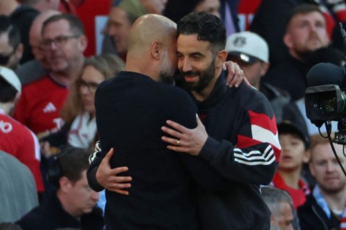 Ruben Amorim Santai dan Tersenyum Usai Dipecat Man United
