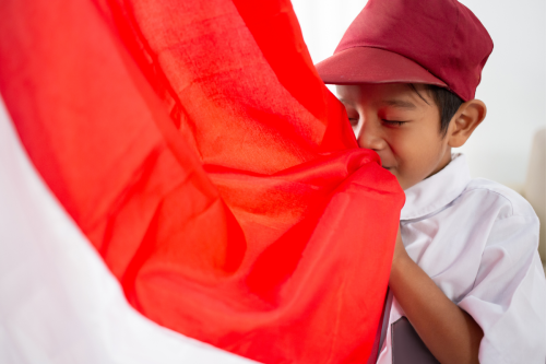 Mengapa Bendera Indonesia Berwarna Merah Putih? Ini Sejarah, Filosofi, dan Perjalanan Sang Saka