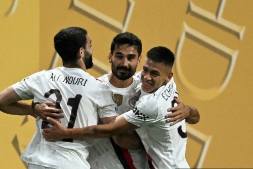 Ilkay Guendogan Resmi Bergabung dengan Galatasaray