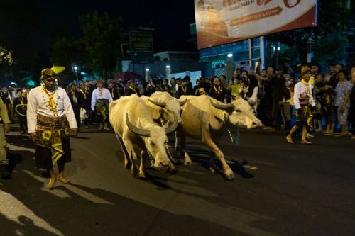 Menyibak Mitos dan Tradisi Malam Satu Suro Menurut Budayawan, Mengapa Begitu Sakral?