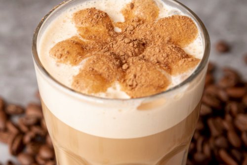 Apa saja bahan pembuat mochaccino, Langkah cara membuat kopi cappucino, cara membuat mochaccino ala barista, cara membuat mochaccino di rumah, 3 Cara Membuat Mochaccino ala Barista, Simak Perbandingan Kopi dan Cokelat