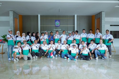 Merceday-Benz, Mercedes-Benz W205, komunitas Mercedes-Benz W205, Komunitas Mercedes-W205 Dukung Pariwisata Lombok