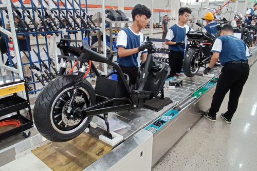 Proyek Motor Nasional: Basis Riset &amp; Produksi di Indonesia
