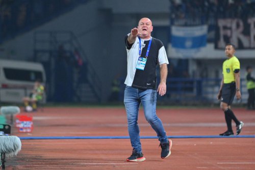 Bojan Hodak Alasan Persib di Jalur Terdepan Perburuan Juara Liga 1 2024-2025