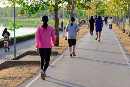 Benarkah Harus Jalan 10.000 Langkah Per Hari demi Sehat? Begini Menurut Dokter