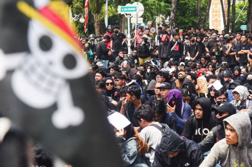 Awal Mula Aksi Demonstrasi, Ribuan Orang Diamankan, Rincian Penangkapan di 15 Polda, Korban Jiwa, Tindakan Kepolisian, Mendagri Tito Sebut Gelombang Demo Meluas ke 107 Titik di 32 Provinsi, Ribuan Orang Diamankan