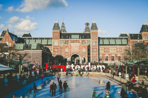 Turis Membeludak, Warga Amsterdam Gugat Pemerintah Minta Naikkan Pajak Wisata