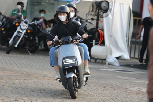 Mau Mudik? Simak Panduan Meninggalkan Motor Listrik di Rumah agar Baterai Tak Rusak
