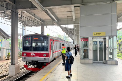 Stasiun Bekasi Timur Kembali Beroperasi, Jumlah Penumpang KRL Cikarang Naik
