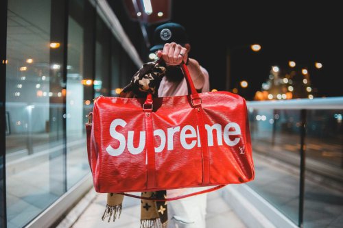 Top 7+ Tujuan Orang Flexing di Media Sosial Menurut Psikolog, Tak Selalu Pamer Harta