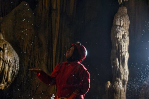 Caving Sumitro, Petualangan Bawah Tanah 1,5 Jam di Goa Kiskendo Kulon Progo