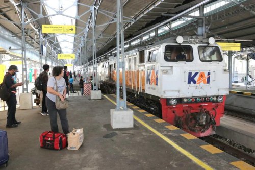 KAI Daop 8 Surabaya Siapkan 7 Kereta Api Tambahan Saat Libur Nataru 2025/2026, Cek Daftarnya