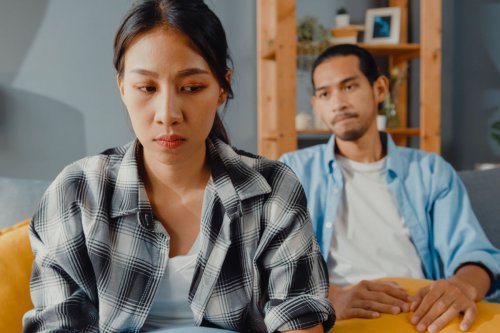 Top 8+ Pola Komunikasi Toxic yang Merusak Hubungan dan Cara Mengatasinya