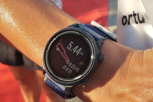 Pelari Kolombia "Tarik" Runner Indonesia di FR Borobudur Marathon 2025
