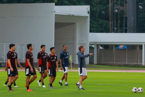 Mantan Assisten Pelatih Timnas Indonesia Dukung Jordi Cruyff Jadi Dirtek Ajax