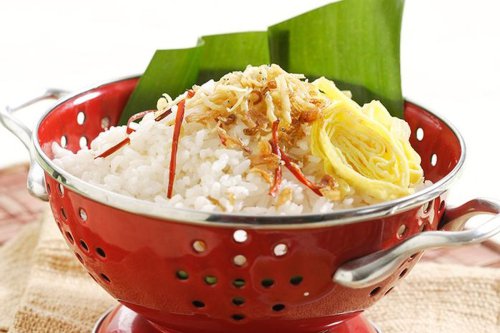 Resep Nasi Uduk Pakai Rice Cooker Tips Supaya Wangi dan Pulen