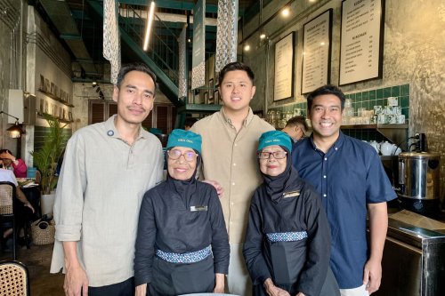 Uma Oma Cafe Bakal Buka di Menteng, Rekrut Lebih Banyak Karyawan Lansia