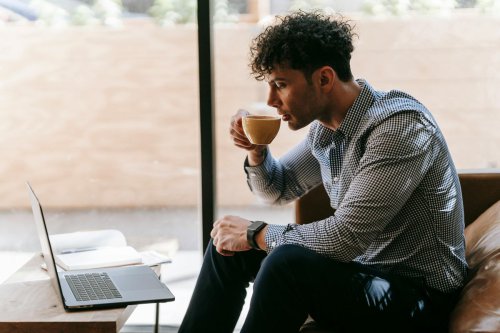4 Cara Kopi Hitam Tanpa Gula Bantu Turunkan Berat Badan