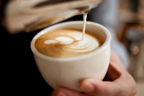 Mau Sukses Bikin Latte Art di Rumah? Ikuti 5 Tips dari Barista Ini