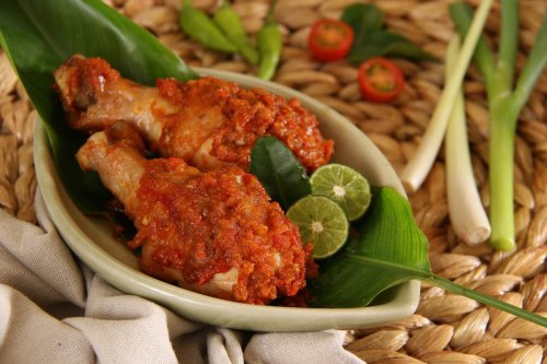 Cara Bikin Rica-Rica Ayam Pedas, Bumbunya Modal 4 Bahan Saja