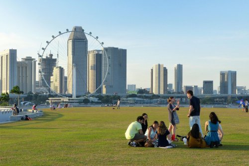 Promo Tiket Pesawat di Astindo Muslim Friendly Travel Fair 2025, ke Singapura Mulai Rp 2,8 Jutaan