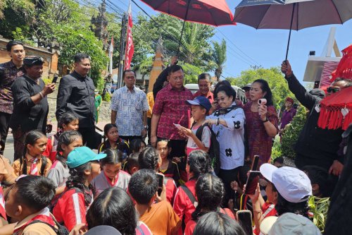 Bertemu Megawati, Siswa SD di Buleleng: Tahu Anak Pak Soekarno dari Tiktok