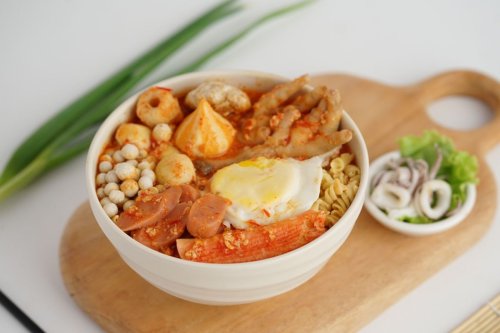Makan Seblak Bisa Mengganggu Kesuburan Perempuan, Benarkah?