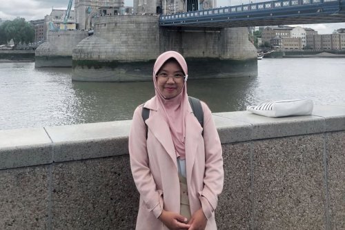 Dilepas Sejak Dini, Belajar Mandiri, Diberi Kepercayaan untuk Menentukan Jalan Hidup, Fondasi Nilai: Pendidikan dan Religiusitas, Belajar Kuat, Tapi Tidak Selalu Sendiri, Nilai yang Terus Diteruskan, Didikan Orangtua Membentuk Ketangguhan Alfina Rahma hingga Tempuh S3 di Turki