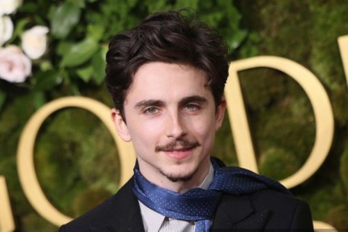 Timoth&eacute;e Chalamet Jadi Bahan Candaan di Oscar 2026 Usai Komentar Soal Balet dan Opera