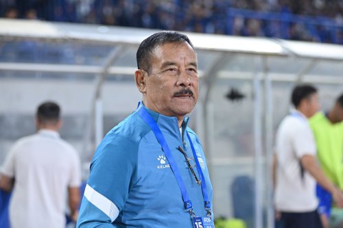 Persib Bandung, Dewa United, Dewa United vs Persib, Umuh Muchtar, Borneo FC, Persija, Bojan Hodak, Bos Persib Umuh Muchtar Tekankan Tanggung Jawab di Perburuan Juara