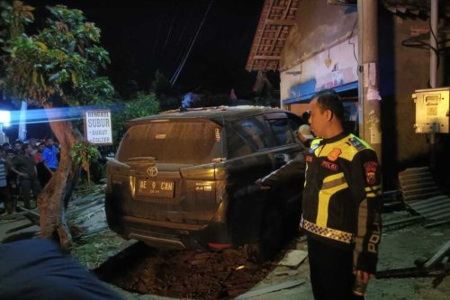 Kronologi Kecelakaan Mobil Penyanyi Dangdut Cantika Davinca di Magetan, 2 Remaja Tewas
