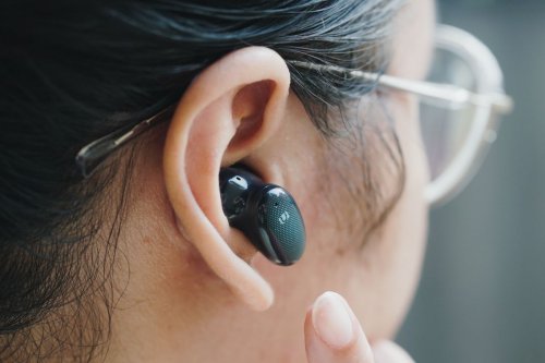 earphone, United Airlines, pesawat, Maskapai Ini Wajibkan Penumpang Nonton Video Pakai Earphone, Tak Patuh Bisa Diturunkan