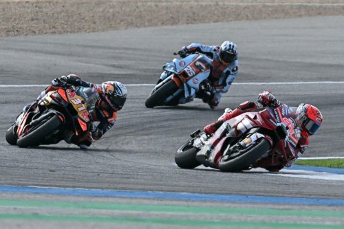 Chicho Lorenzo Bongkar Alasan Marc Marquez Belum "Menggigit" di MotoGP 2026