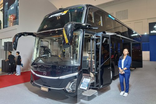 Adiputro, Jetbus 5 Dream Coach, bus baru, Karoseri Adiputro, Jetbus 5 Dream Coach XL, Bus Baru Karoseri Adiputro di GJAW 2025, Jetbus 5 Dream Coach XL