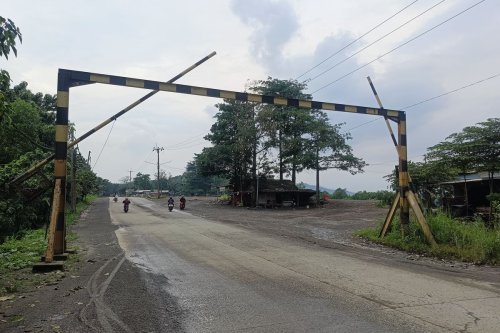 Tambang Parung Panjang Ditutup, Warga Senang tapi Sopir Truk dan Pedagang Merugi