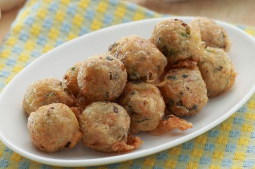 Pengaruh Kolonial Belanda terhadap Kuliner Nusantara, Dari Frikadeller ke Perkedel Kentang, Perkedel di Era Modern: Murah dan Bervariasi, Perkedel Bondon, Kuliner Legendaris Bandung, Perkedel sebagai Identitas Kuliner Nusantara, Perkedel Ternyata Bukan Asli Indonesia, Ini Sejarah dan Perkembangannya