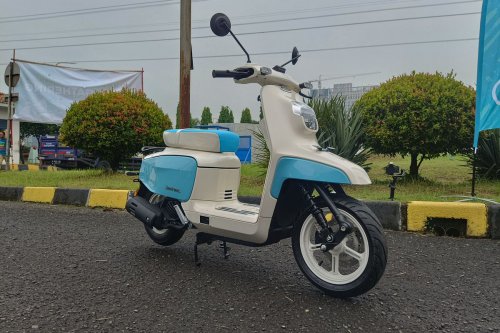 WMoto Swiftbee 125, Yamaha Fazzio, Perbandingan motor, skutik unik, Yamaha Fazzio vs WMoto Swiftbee 125: Mana yang Lebih Unggul?