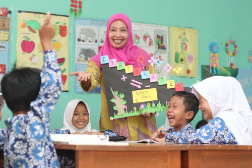 Mendefinisikan Ulang Kesiapan Sekolah: Fasih Calistung Bukan Jaminan Siap Belajar