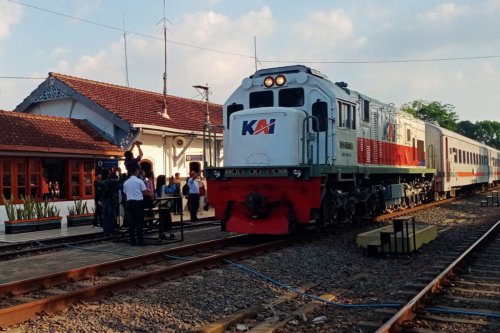 Jadwal Commuter Line Dhoho 2026 Rute Surabaya-Blitar-Malang, Segini Tarifnya