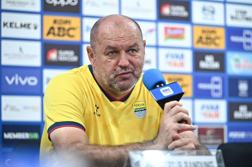 Persib Vs Persebaya: Bojan Hodak Ungkap Masih Ada Masalah di Tim Maung Bandung yang Bertabur Bintang