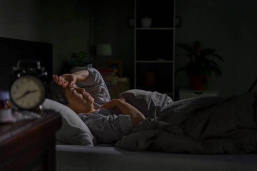 Ingin Tidur Nyenyak? Hindari 7 Makanan dan Minuman Ini