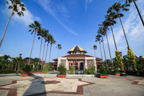 Cara Dapat Sahur dan Buka Puasa Gratis di Masjid Kampus UGM, Kuota Terbatas