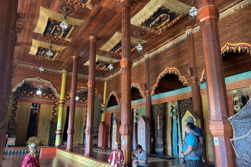 Mampir ke Istano Basa Pagaruyung, Apa yang Bisa Dilihat di Dalamnya?