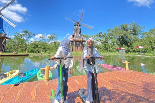 Serunya Liburan di Lost World Castle, Sewa Hanbok Korea