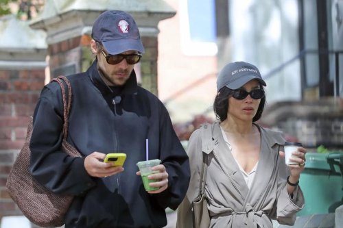 Perjalanan Cinta Harry Styles dan Zo&euml; Kravitz, dari Roma hingga Dikabarkan Bertunangan